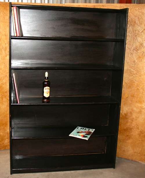 A STUNNING LARGE WOODEN BOOKSHELF PERFECT FOR A BOOK COLLECTION OR CD'S/DVD'S FINISH IN BLACK