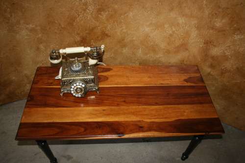 A MAGNIFICENT RECTANGULAR COFFEE TABLE STUNNING SOLLID WOOD!!!