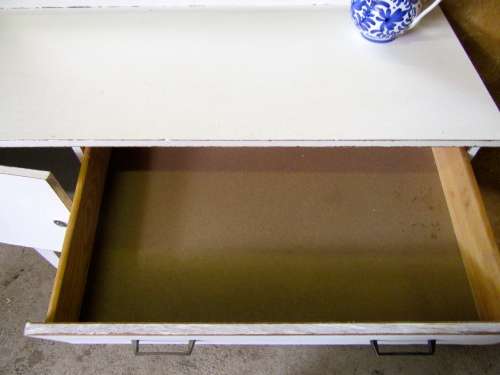 A GORGEOUS SHABBY CHIC DRESSING TABLE WITH A LARGE MIRROR - 2 DRAWERS - 1 DOOR - STUNNING!!