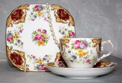 A gorgeous Tuscan English bone china trio set The Naples pattern "PROVENCE" Lots of Gold, Deep Red!