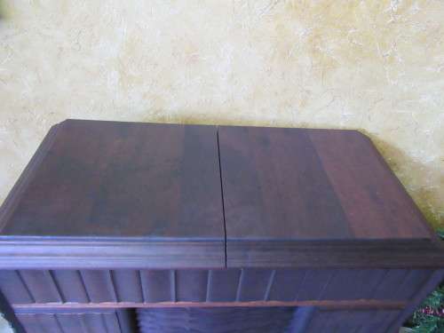 WOW A AMAZING ANTIQUE BALL & CLAW RADIO GRAM WITH LOTS OF DETAIL - PERFECT TO INSTALL MODERM SYSTEM