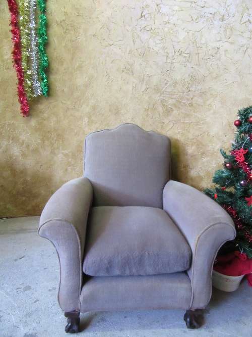 WOW!!! A STUNNING VINTAGE BALL & CLAW SINGLE RECOVER IN YOUR OWN STYLE!!!