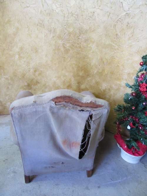 WOW!!! A STUNNING VINTAGE BALL & CLAW SINGLE RECOVER IN YOUR OWN STYLE!!!