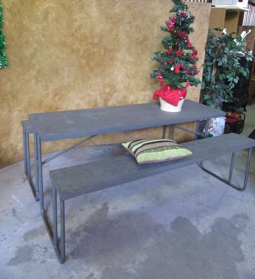 A FANTASTIC METAL TABLE WITH TWO BENCHES ATTACHED - PERFECT FOR A LAPA/PATIO OR GARDEN
