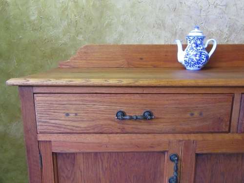 AN EXQUISITE LARGE ANTIQUE "QUALITY " OAK BUFFET SERVER WITH SPECTACULAR DETAIL
