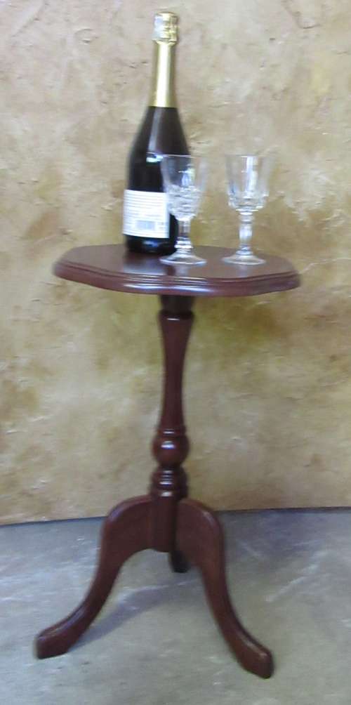 WOW!!! A GORGEOUS, STUNNING WINE/SIDE TABLE! THIS IS VERY BEAUTIFUL FURNITURE!