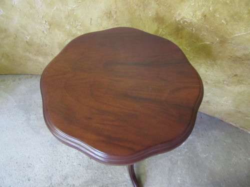 WOW!!! A GORGEOUS, STUNNING WINE/SIDE TABLE! THIS IS VERY BEAUTIFUL FURNITURE!