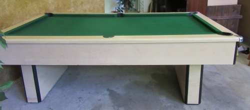 A FANTASTIC POOL TABLE - TO KEEP THE KIDS ENTERTAINED THIS HOLIDAY