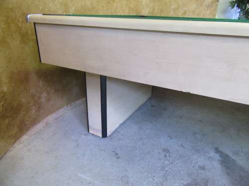 A FANTASTIC POOL TABLE - TO KEEP THE KIDS ENTERTAINED THIS HOLIDAY