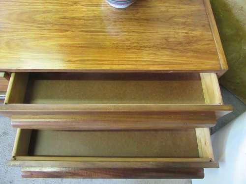 A MARVELOUS RETRO VINTAGE DRESSING TABLE WITH 5 DRAWERS TURN IN MIRRORS INCLUDING A STOEL - RETRO