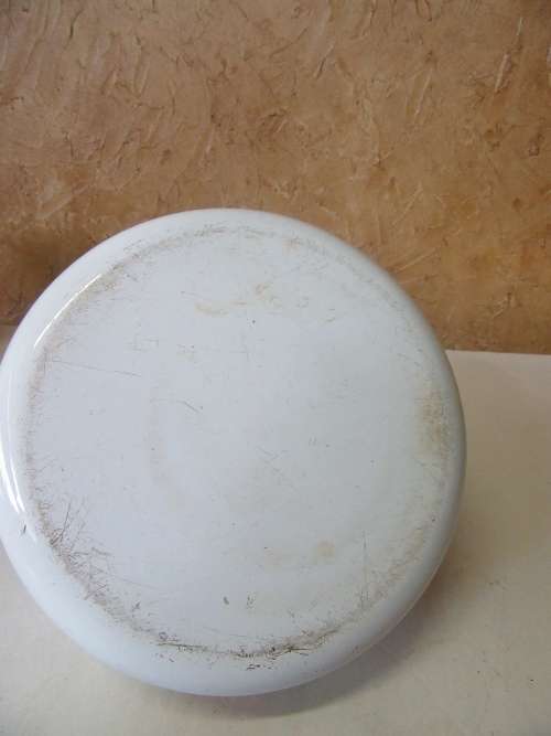 A Retro Floral Design Kettle this Enamelware Vintage Kettle is perfect for a vintage kitchen.