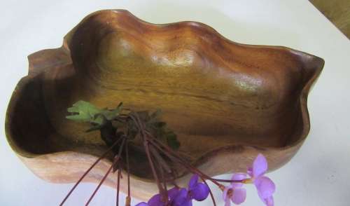 Wonderful wooden salad bowl a large leaf shaped salad bowl, stunning Vintage bowl!!!
