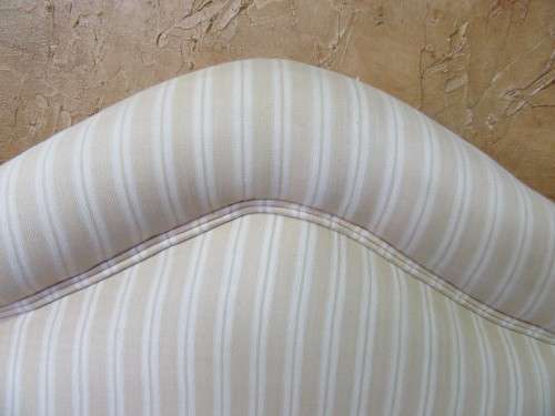 A FANTASTIC SINGLE COVERD HEADBOARD - COTTAGE STYLE - FABRIC IN GOOD CONDITION