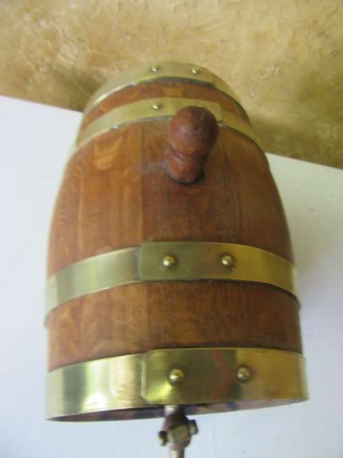 Vintage Oak Wine barrel with Brass bands and tap - stunning bar decor