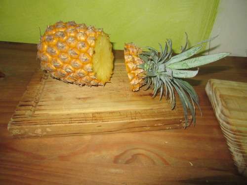 Two Fantastic Wooden Platter Serving Boards or Wooden chopping boards- Perfect for serving steaks!