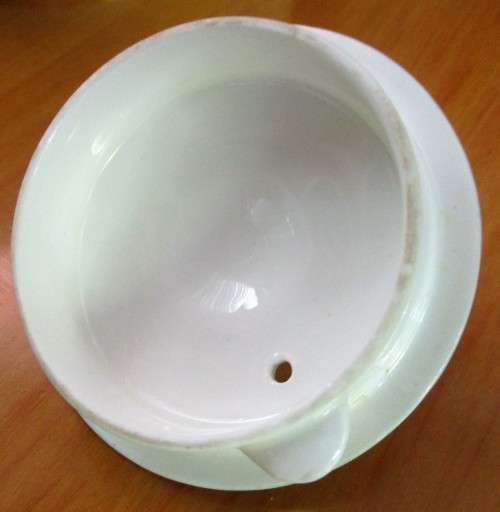 This lovely mid-century Tea Pot were made in England by Bell   China. A Beautiful Light Pastel Green