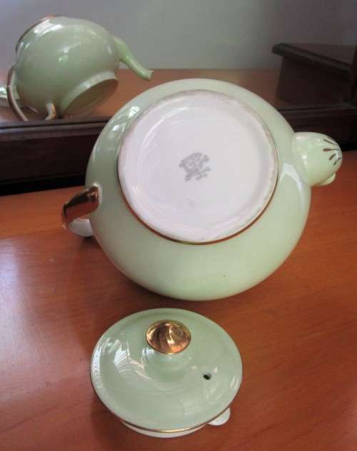 This lovely mid-century Tea Pot were made in England by Bell   China. A Beautiful Light Pastel Green
