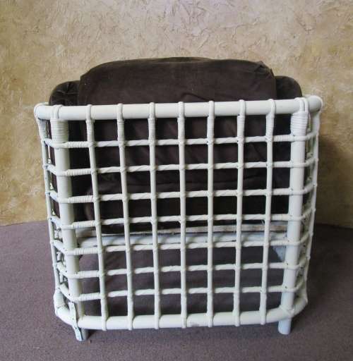 A AWESOME VINTAGE SINGLE SEATER CANE COUCH FINISHED IN A ROYAL IVORY CHALK PAINT