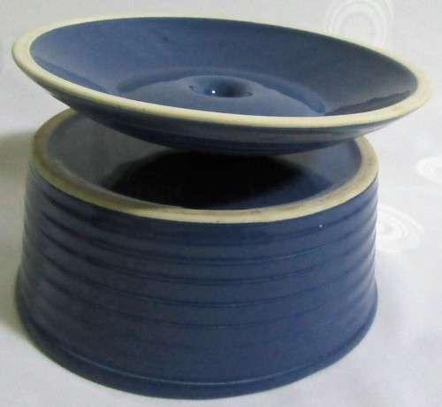A FANTASTIC DARK BLUE LARGE SERVING DISH WITH A LID - SURE IT IS OVEN PROOF