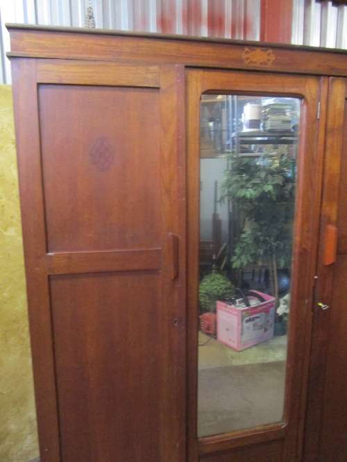 A ABSOLUTELY STUNNING EXTRA LARGE ANTIQUE OAK CUPBOARD WITH THREE DRAWERS