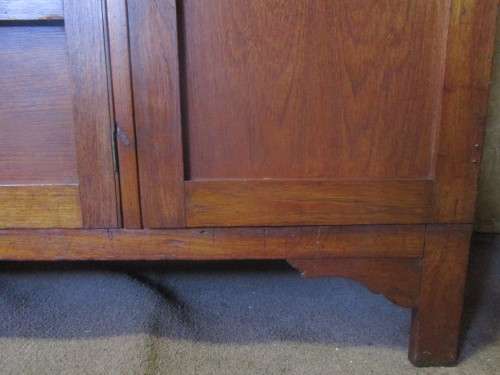 A ABSOLUTELY STUNNING EXTRA LARGE ANTIQUE OAK CUPBOARD WITH THREE DRAWERS