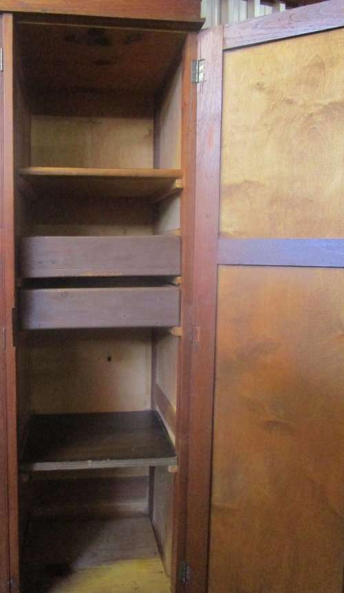A ABSOLUTELY STUNNING EXTRA LARGE ANTIQUE OAK CUPBOARD WITH THREE DRAWERS