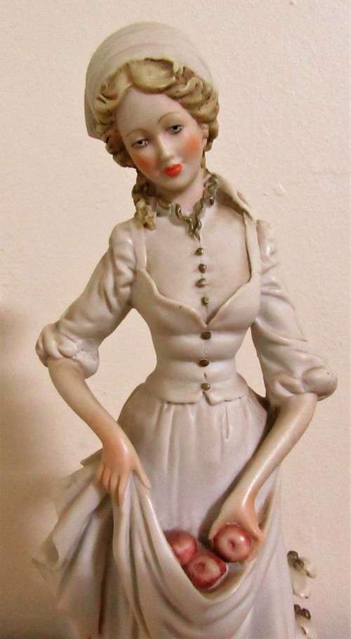A Elegant Vintage porcelain Figurine-Lovely ceramic collectable & Vintage Decorating Piece A BELGARI
