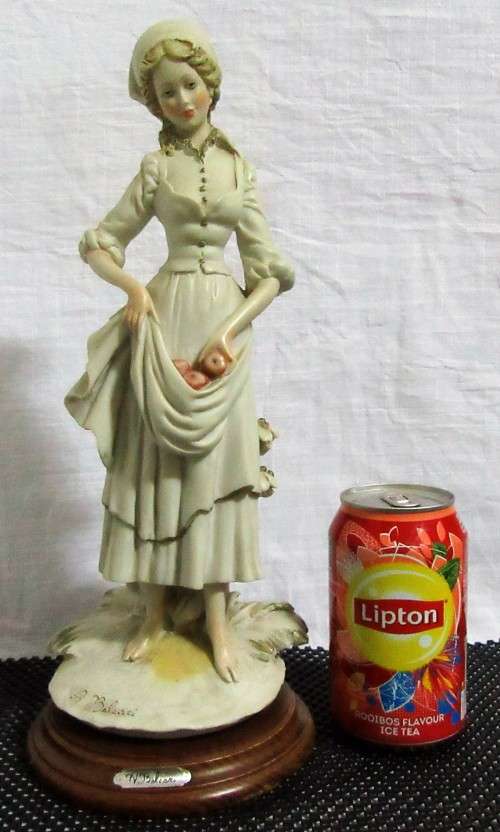 A Elegant Vintage porcelain Figurine-Lovely ceramic collectable & Vintage Decorating Piece A BELGARI