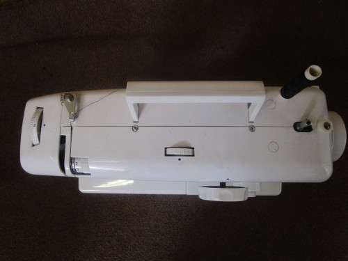 EMPISAL CELEBRITY 550 SEWING MACHINE 27 STITCH FUNCTION LOOK AS GOOD AS NEW