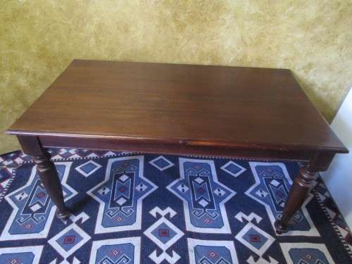 MAGNIFICENT ANTIQUES 6 TO 8 SEATER ARTS AND CRAFTS STYLE DINGING ROOM TABLE WITH NICE TURNED LEGS