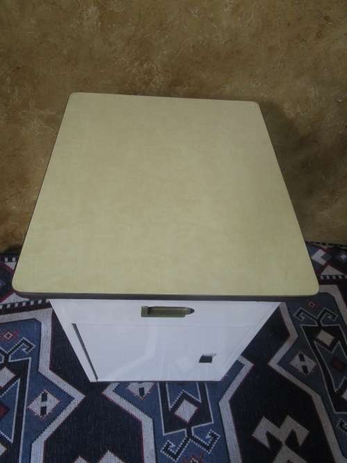 A LOVELY METAL CABINET FOR THE INDUSTRIAL LOOK OR FOR TATOO PALER