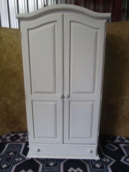 A ELGANT TALL FRENCH LOOKING SHABBY CHIC TWO DOOR CUPBOARD WILL MAKE A PERFECT LINNEN CUPBOARD