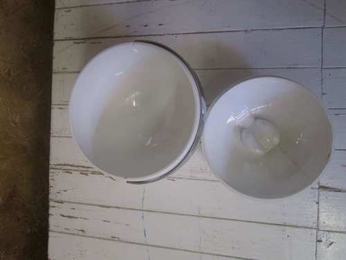 A DELIGHTFUL VINTAGE ICE BUCKET