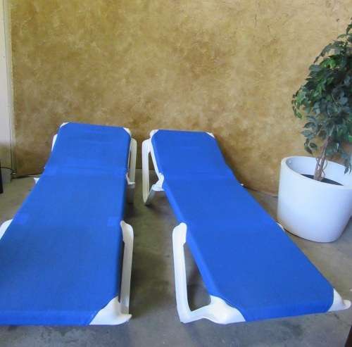 A Lounger Tumbonas Balliu fabric: plastic, breathable, UV resistant and durable polyester