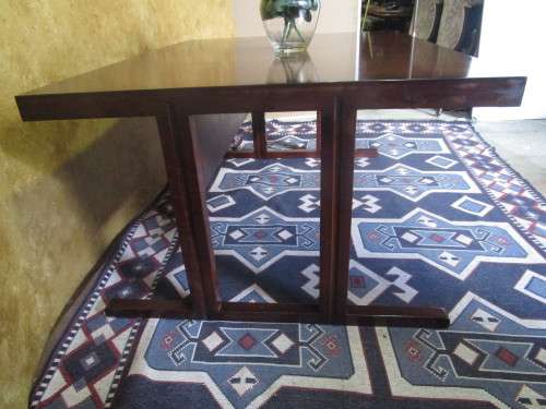 A ELGANT & STYLISH LARGE TABLE THAT CAN BE SPLIT UP IN FOUR DIFFERENT WAYS - ABSOLUTELY MARVELOUS