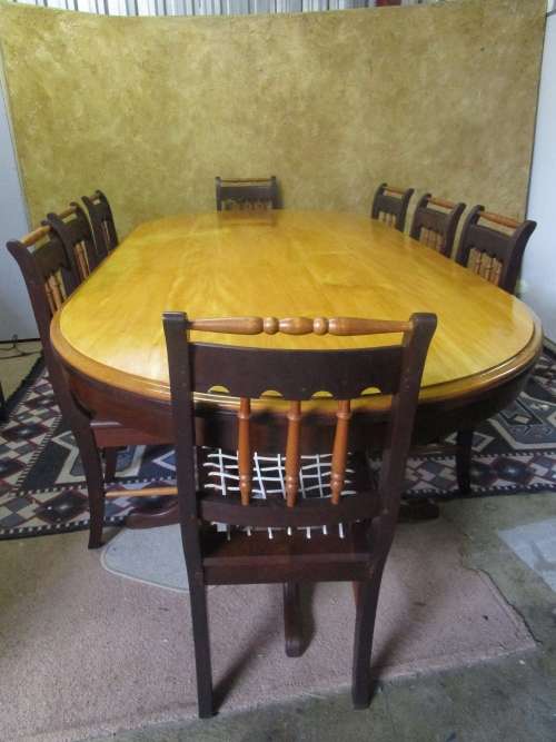 A MAGNIFICENT YELLOW WOOD & IMBUIA 8-SEATER BALL & CLAW DINING-ROOM SUITE IN FANTASTIC CONDITION!!!