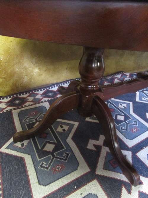 A MAGNIFICENT YELLOW WOOD & IMBUIA 8-SEATER BALL & CLAW DINING-ROOM SUITE IN FANTASTIC CONDITION!!!