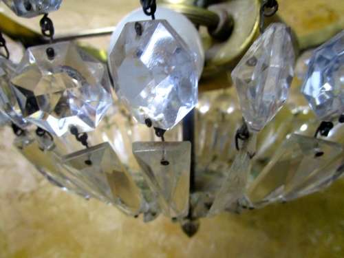 WOW ABSOLUTELY MARVELOUS ANTIQUE CRYSTAL CHANDELIER WITH THREE LIGHT FITTINGS