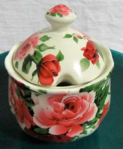 A STUNNING FLORAL VICTORIAN ROSE SUGAR BOWL BY WILLIAM JAMES -