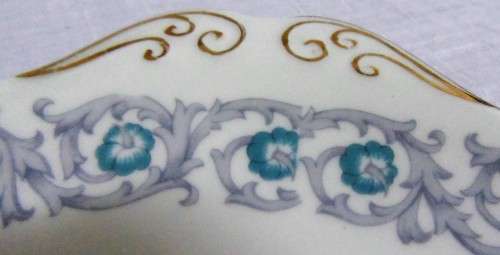 Beautiful Vintage Royal Albert Handled Cake Plate & Sandwich Tray or Serving Dish