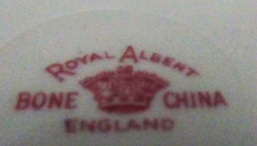 Beautiful Vintage Royal Albert Handled Cake Plate & Sandwich Tray or Serving Dish