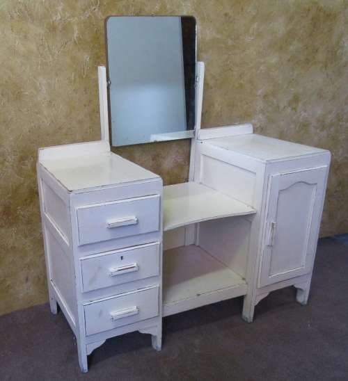 A MARVELOUS VINTAGE DRESSING TABLE TRENDY CHABBY CHIC  - FOR THAT COUNTRY COTTAGE FEEL