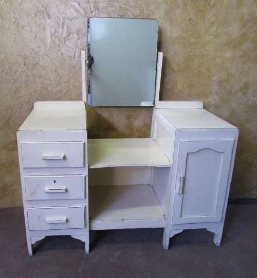 A MARVELOUS VINTAGE DRESSING TABLE TRENDY CHABBY CHIC  - FOR THAT COUNTRY COTTAGE FEEL