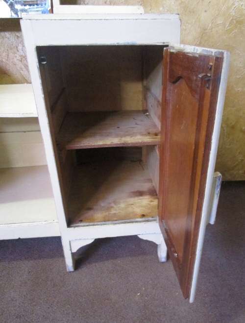 A MARVELOUS VINTAGE DRESSING TABLE TRENDY CHABBY CHIC  - FOR THAT COUNTRY COTTAGE FEEL