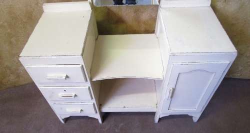 A MARVELOUS VINTAGE DRESSING TABLE TRENDY CHABBY CHIC  - FOR THAT COUNTRY COTTAGE FEEL