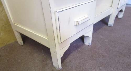 A MARVELOUS VINTAGE DRESSING TABLE TRENDY CHABBY CHIC  - FOR THAT COUNTRY COTTAGE FEEL