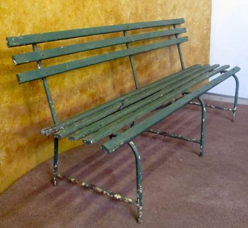 A LOVLEY RUSTIC OLD SHABBY CHIC VINTAGE GARDEN BENCH 1.76M LONG LOVE THE UNDESDURBED PATINA