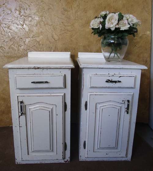 TWO FANTASTIC BEDSIDE CABINETS TRENDY CHABBY - FOR THAT COUNTRY COTTAGE FEEL - BID PER EACH