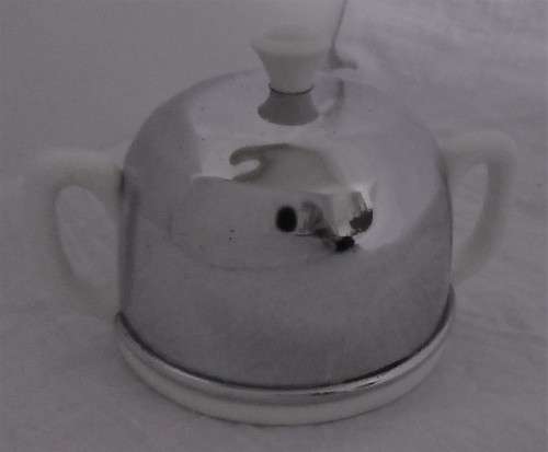 A COLLECTABLE HEAT MASTER / STAY HOT SUGAR BOWL - LOVLEY VINTAGE & SHABBY CHIC DECOR