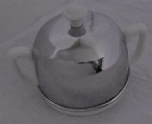 A COLLECTABLE HEAT MASTER / STAY HOT SUGAR BOWL - LOVLEY VINTAGE & SHABBY CHIC DECOR